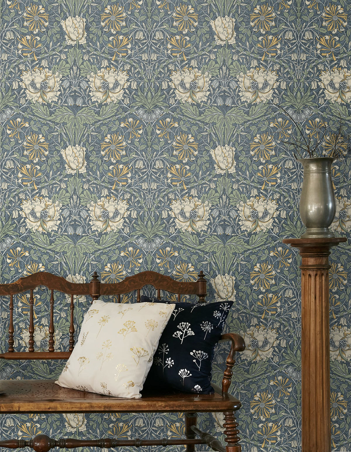 Ogee Flora Wallpaper by Seabrook Designs (Legacy Prints Collection)