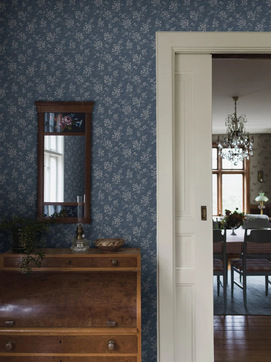 Hip Rose wallpaper by Boråstapeter