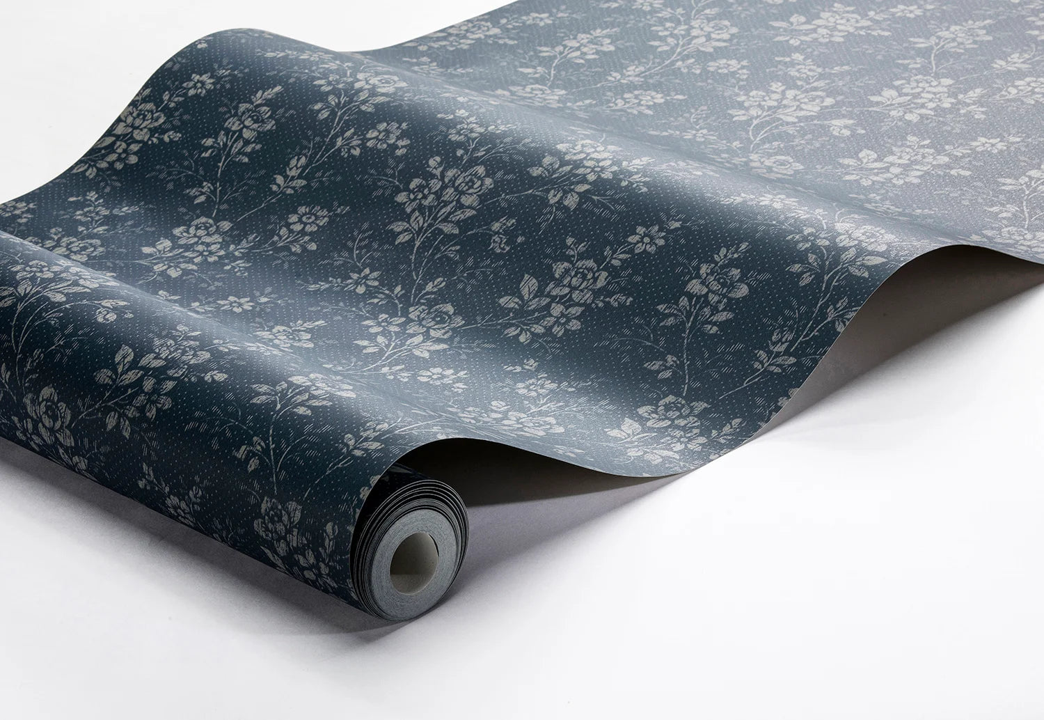 Hip Rose wallpaper by Boråstapeter