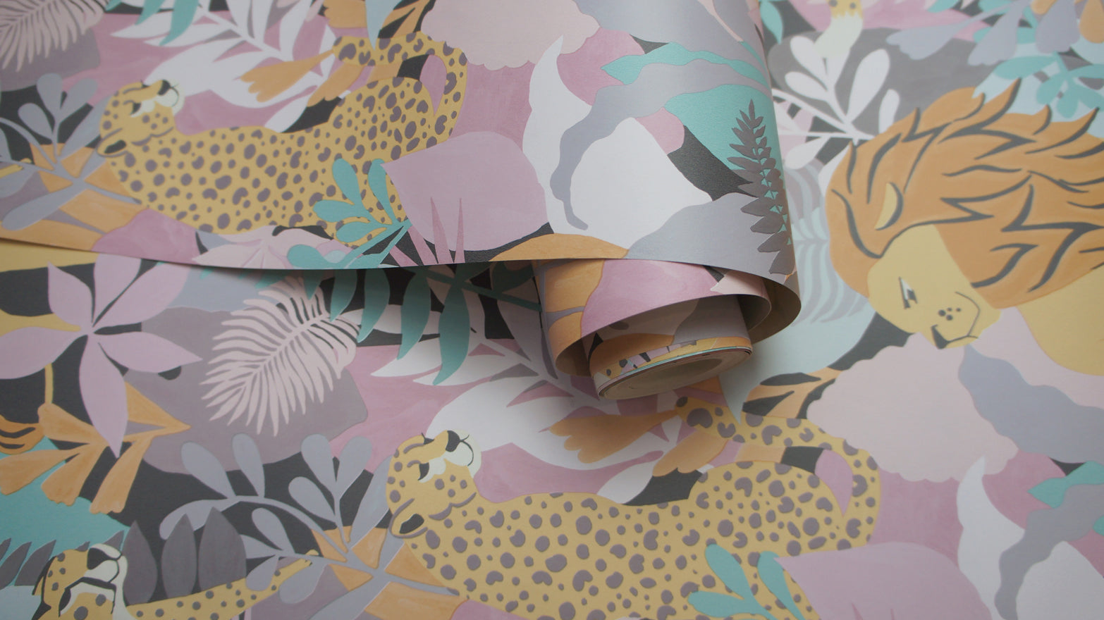 Animal Kingdom by Holden Decor