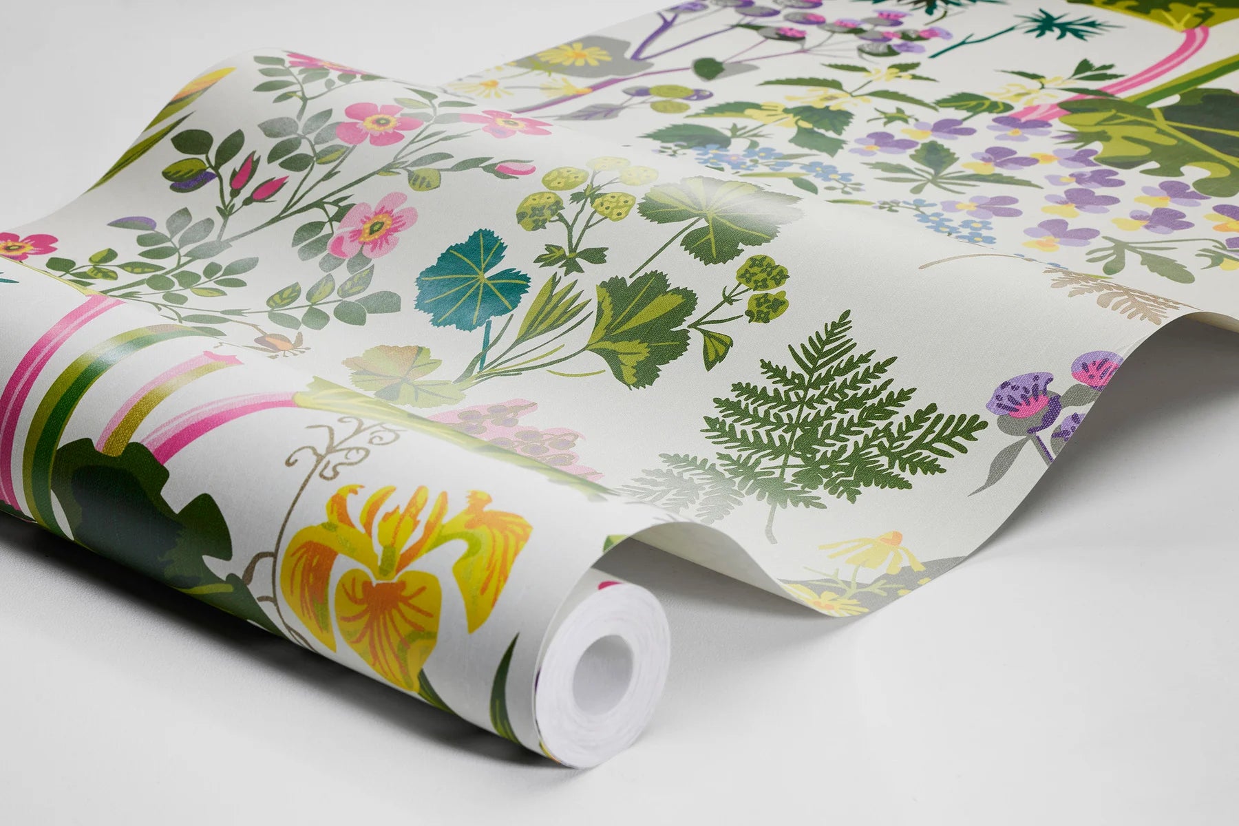 Gocken Jobs Rabarber Wallpaper by Boråstapeter