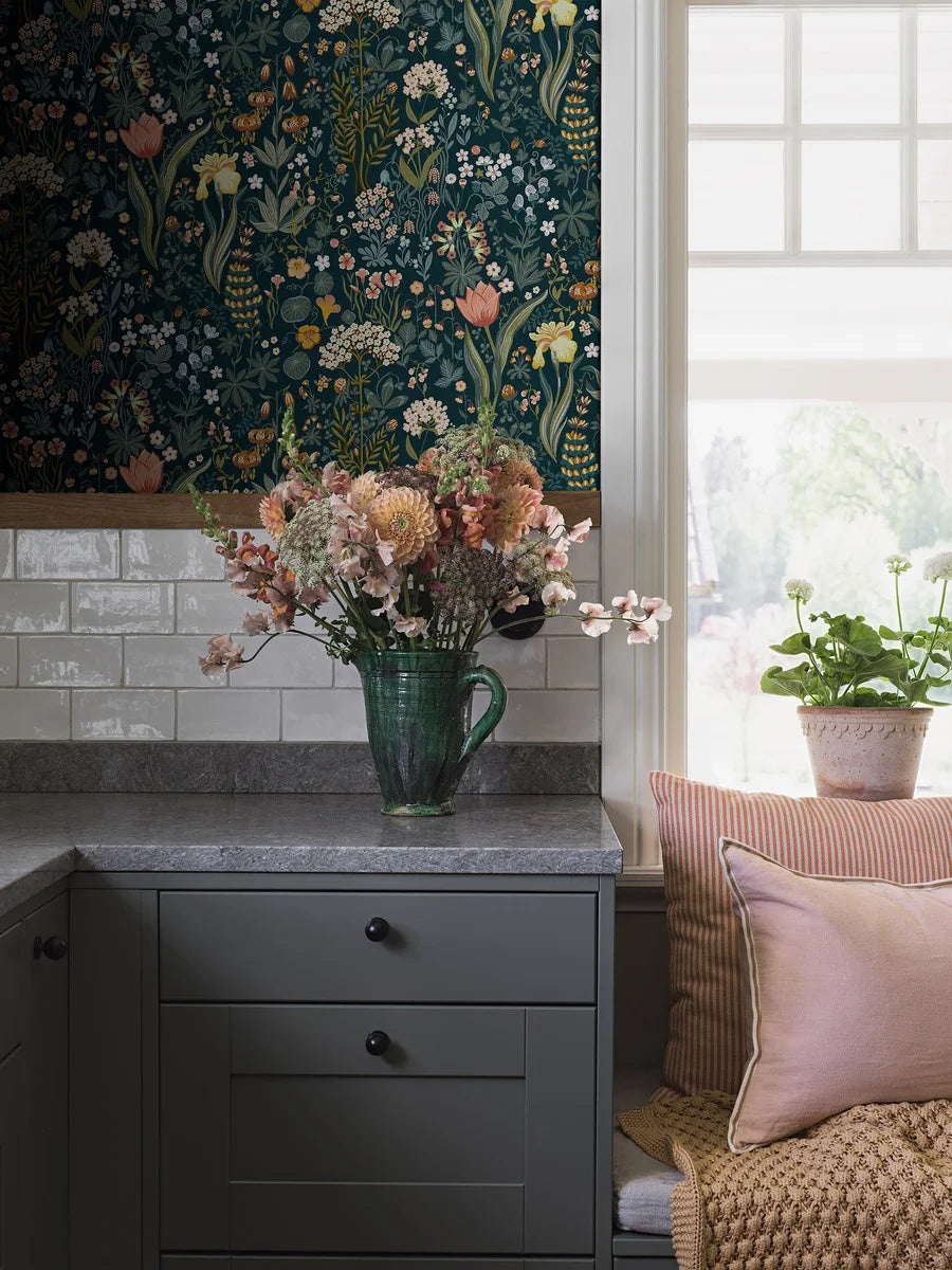 Blomsterhav Wallpaper by Boråstapeter