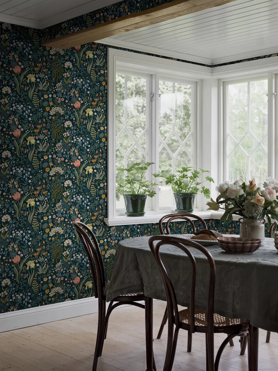 Blomsterhav Wallpaper by Boråstapeter