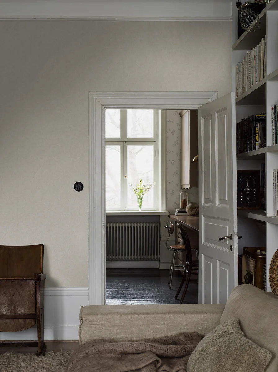 Hidden Medallion wallpaper by Boråstapeter