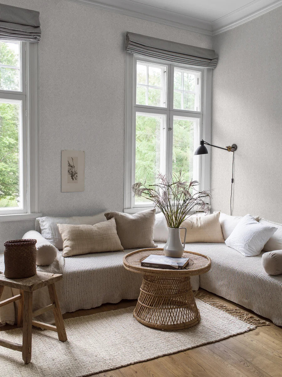 Hidden Medallion wallpaper by Boråstapeter