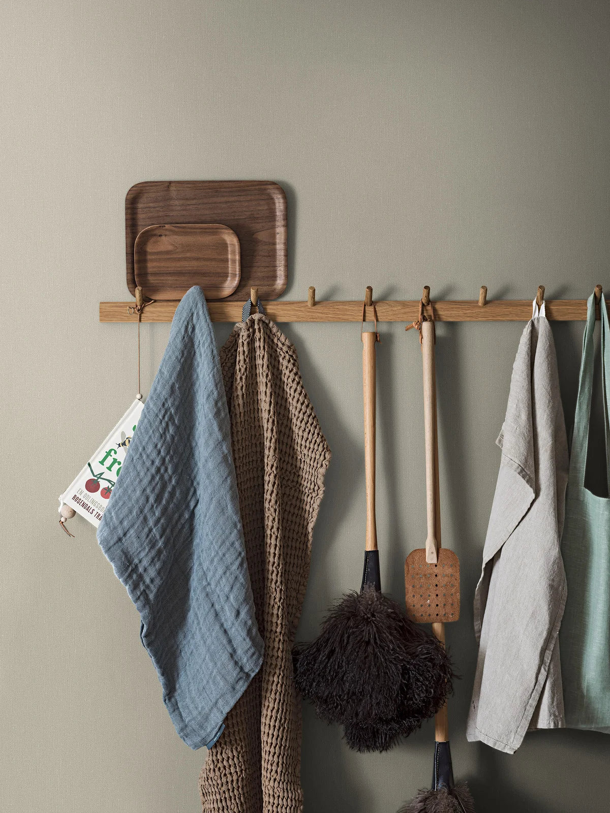 Linen wallpaper by BoråsTapeter