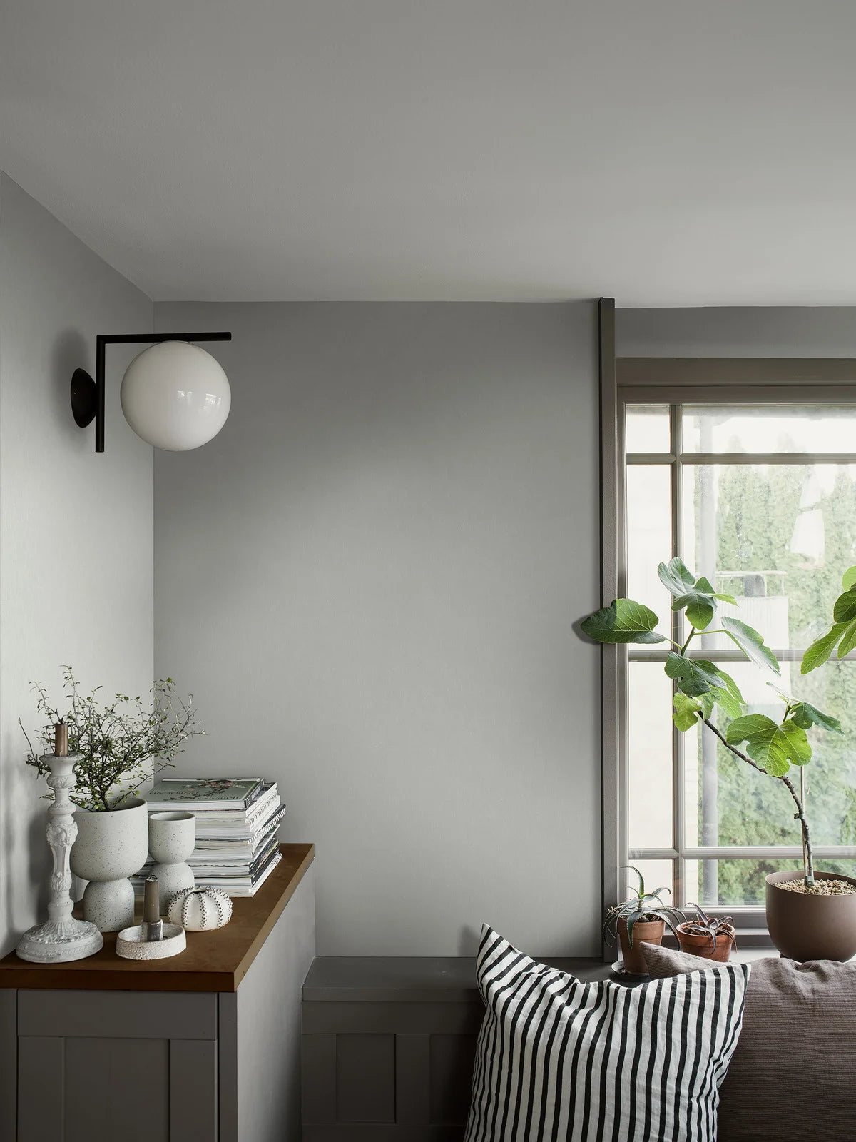 Linen wallpaper by BoråsTapeter