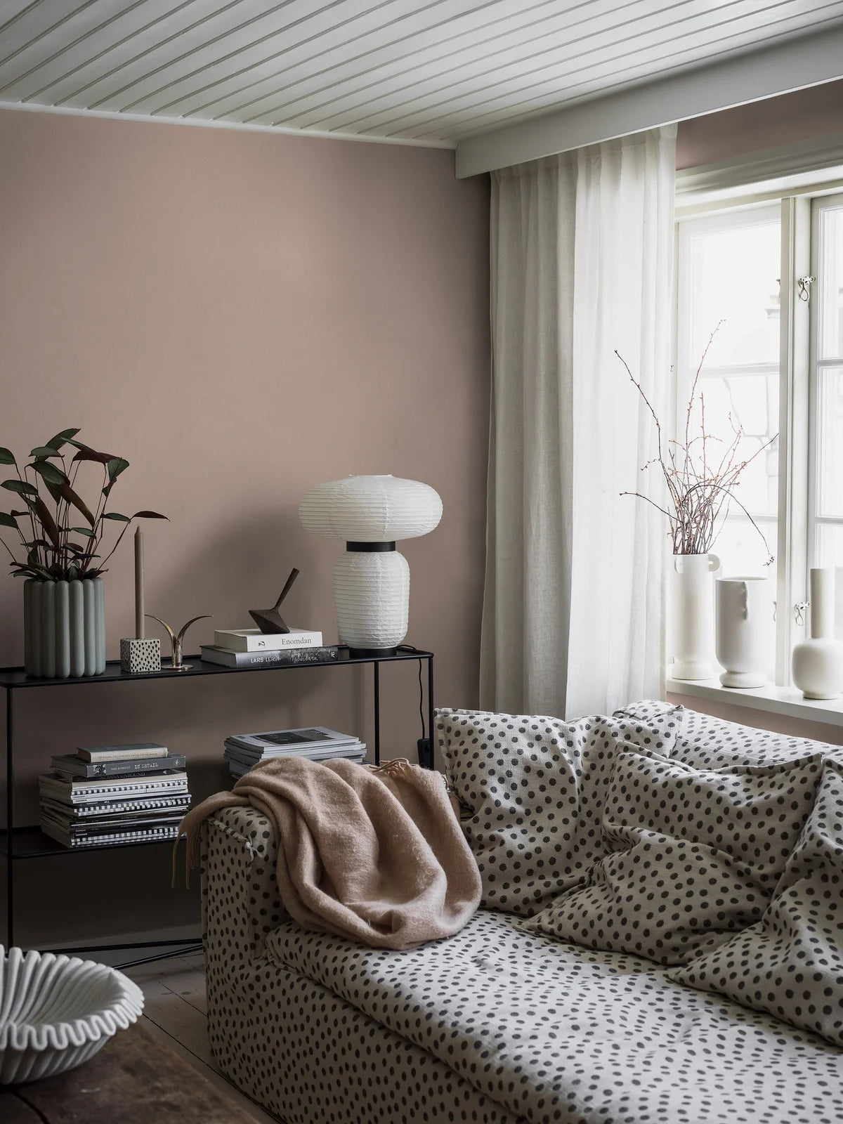 Linen wallpaper by BoråsTapeter