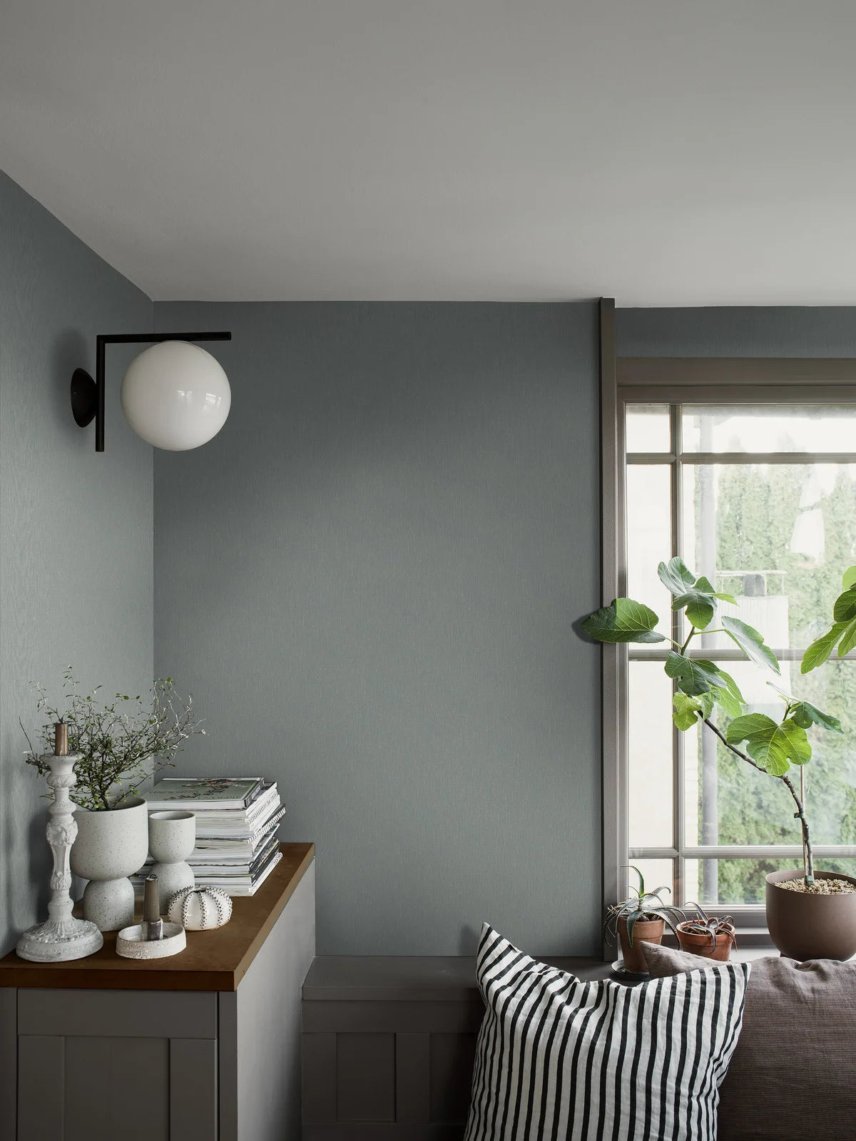 Linen wallpaper by BoråsTapeter