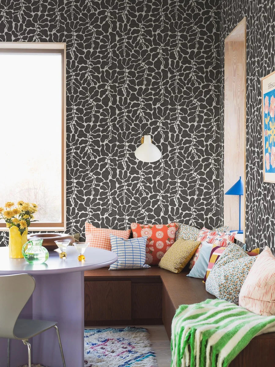 My Secret Garden Wallpaper by BoråsTapeter