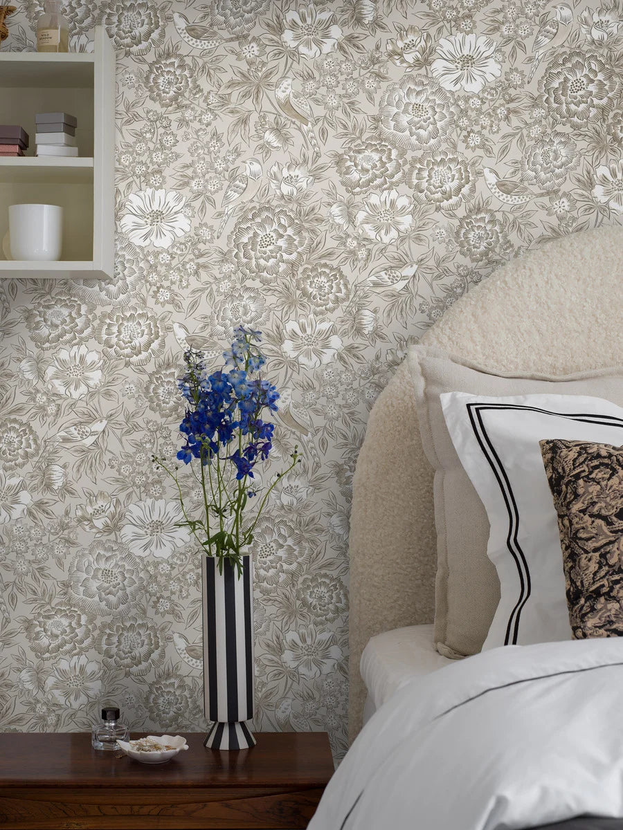 Dagmar Wallpaper by Boråstapeter