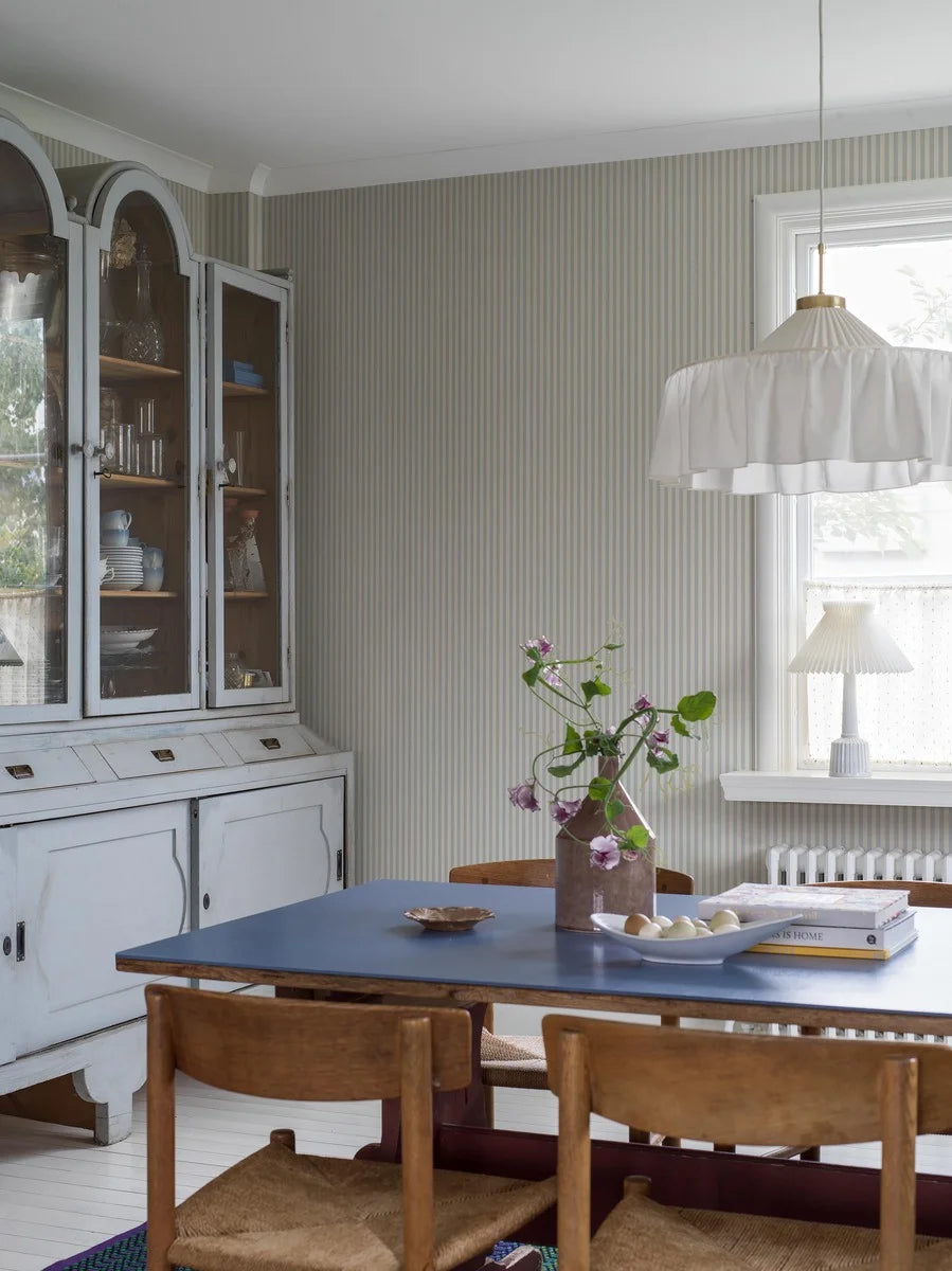 Mölle Stripe Wallpaper by BoråsTapeter