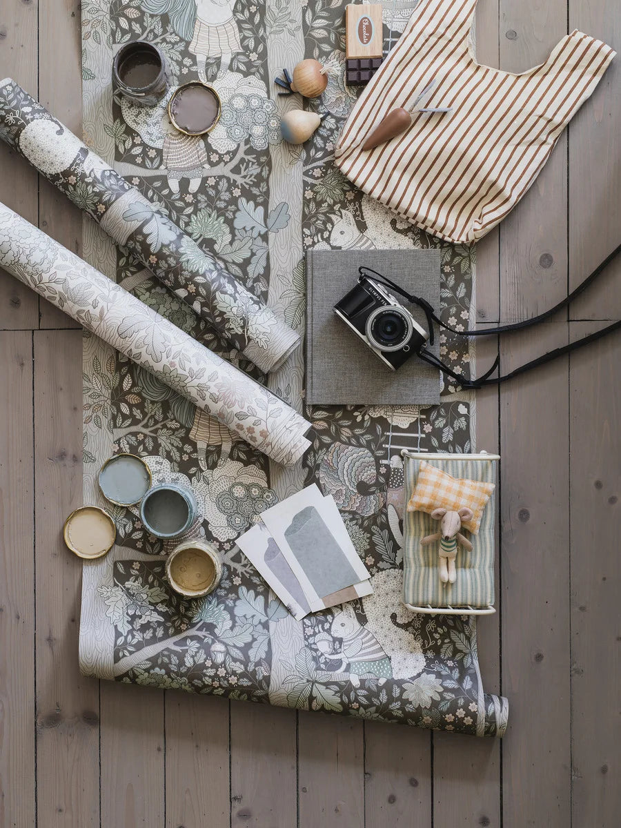 Charlie Wallpaper by Boråstapeter