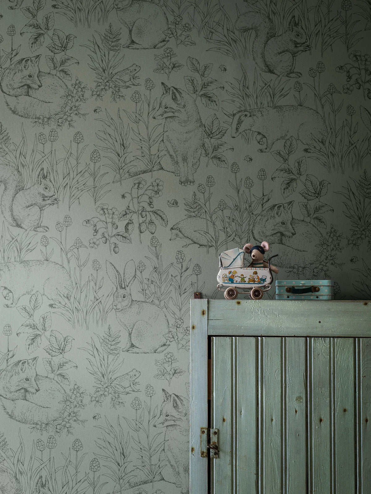 Forest Friends wallpaper by Boråstapeter