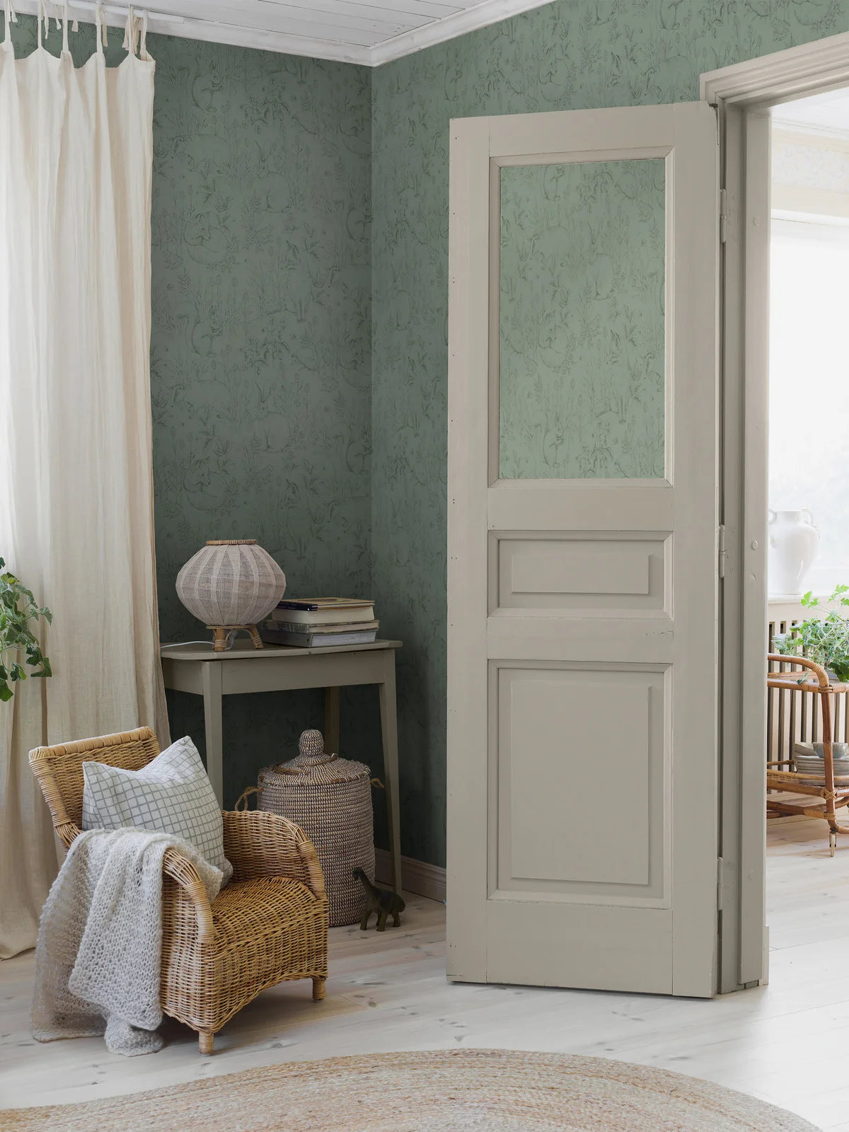 Forest Friends wallpaper by Boråstapeter