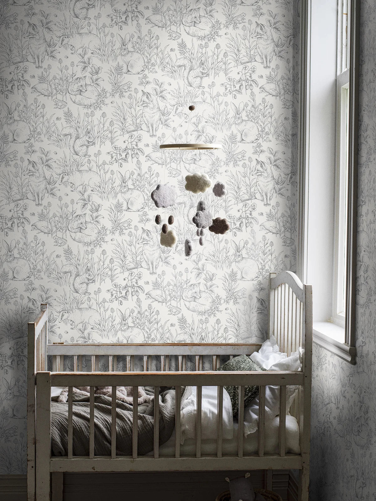 Forest Friends wallpaper by Boråstapeter