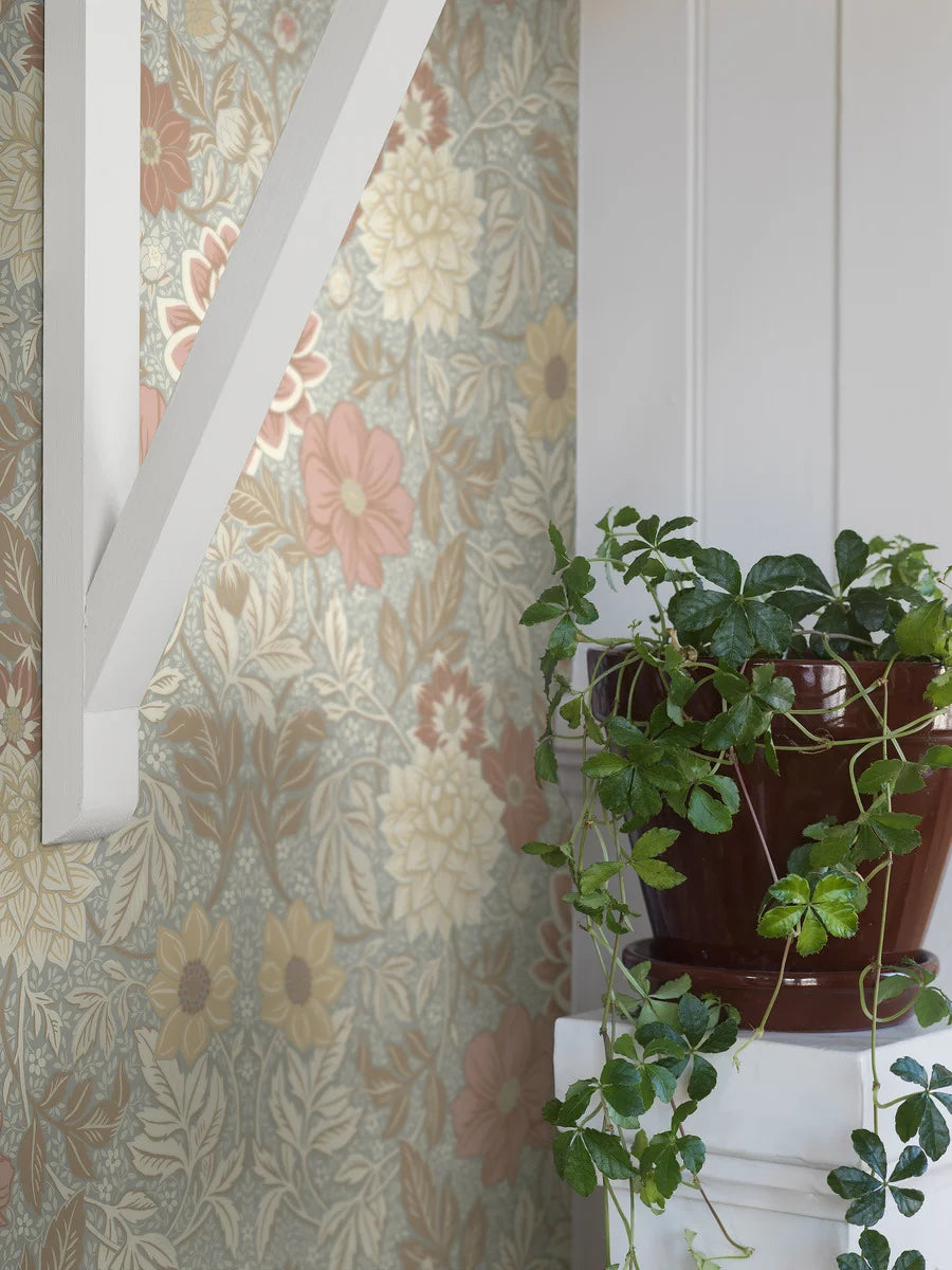 Dahlia Garden Wallpaper by Boråstapeter