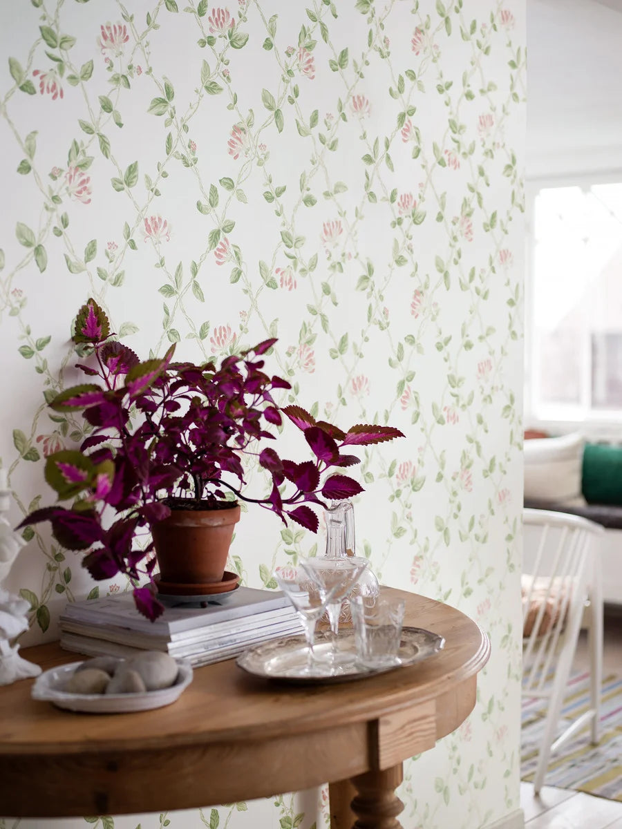 Honeysuckle wallpaper by Boråstapeter