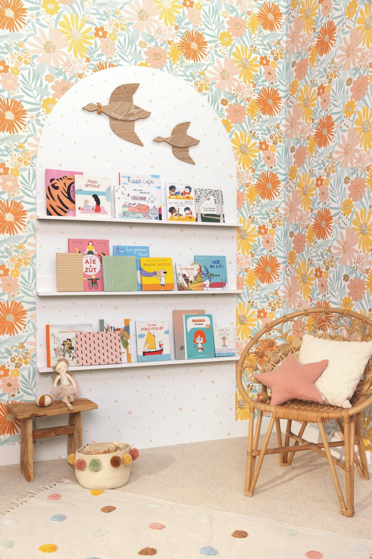 Marguerite Floral Wallpaper