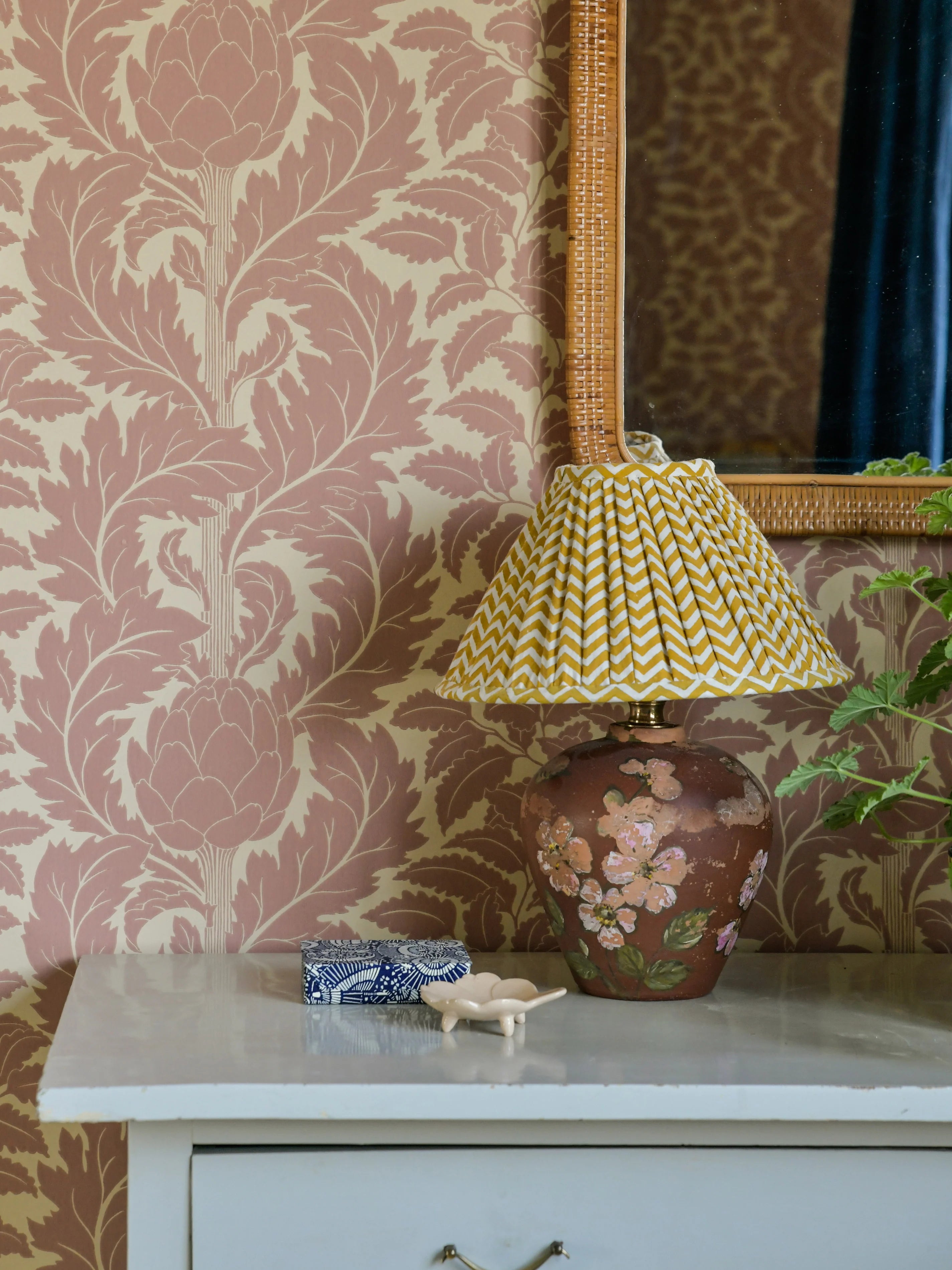 Artichoke Wallpaper by Långelid Von Brömssen