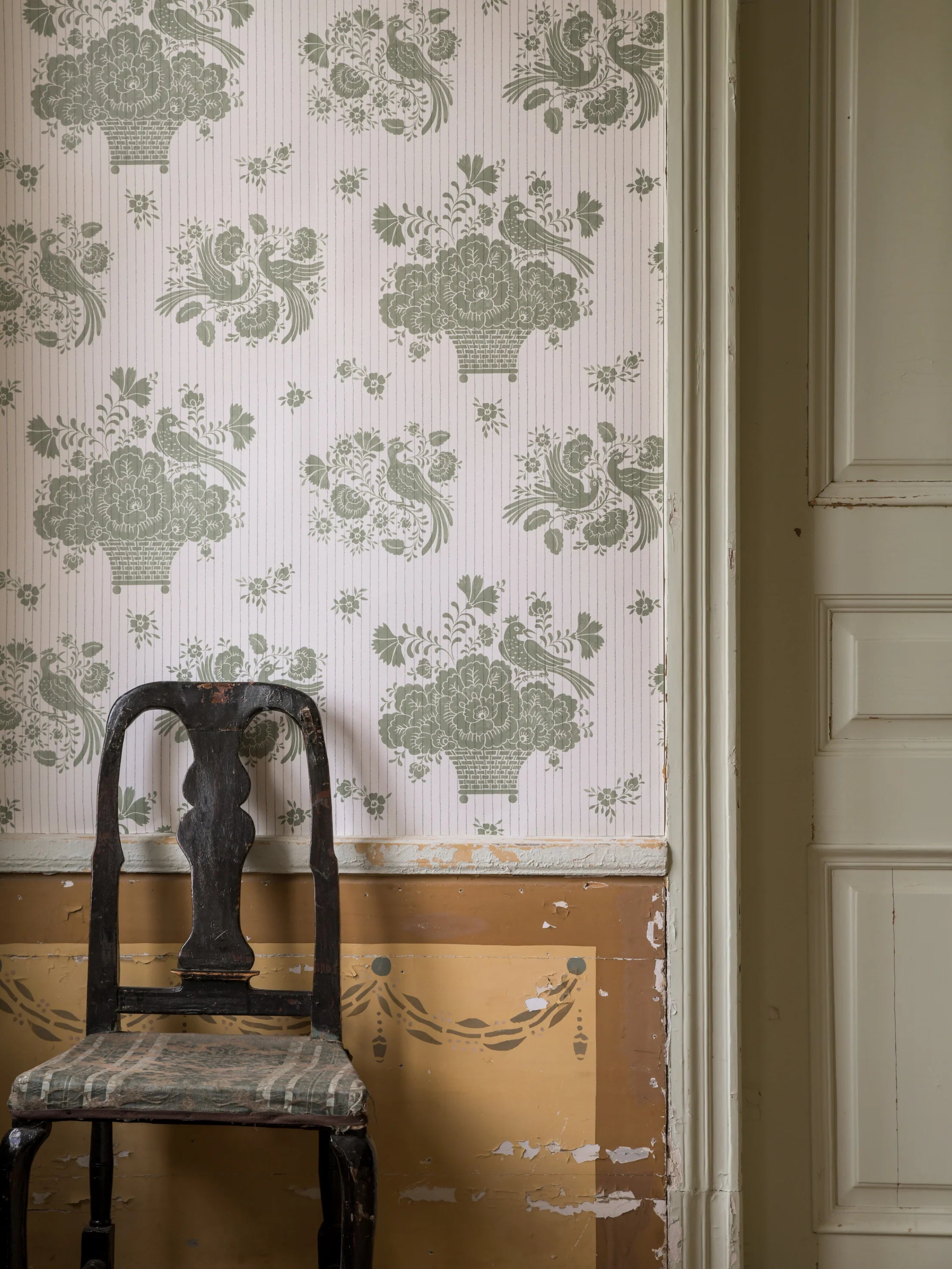 Birds Nest Wallpaper by Långelid Von Brömssen