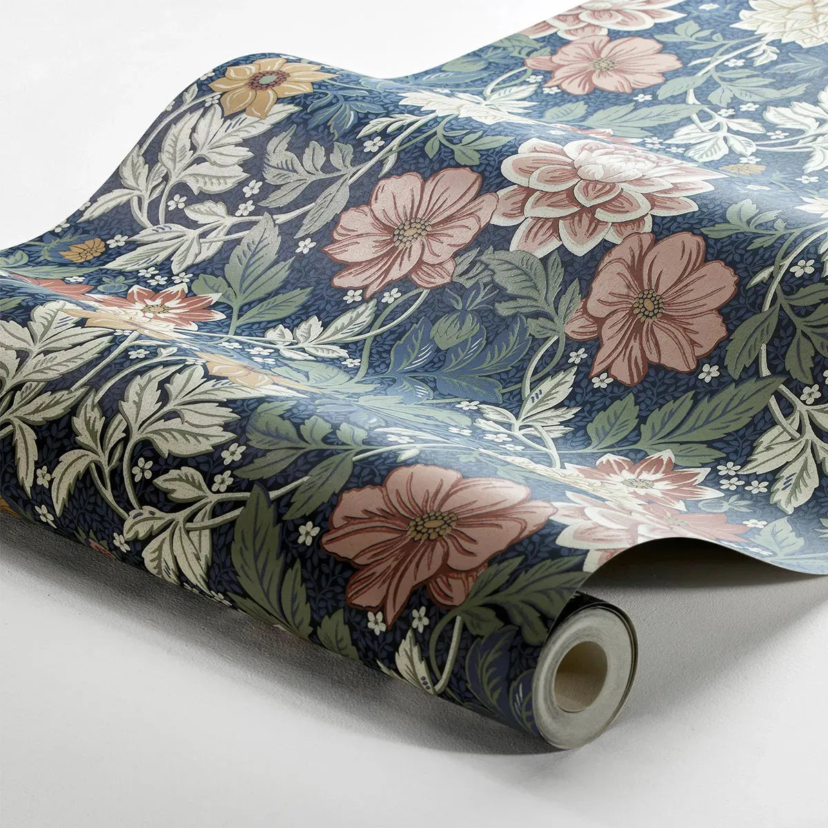 Dahlia Garden Wallpaper by Boråstapeter