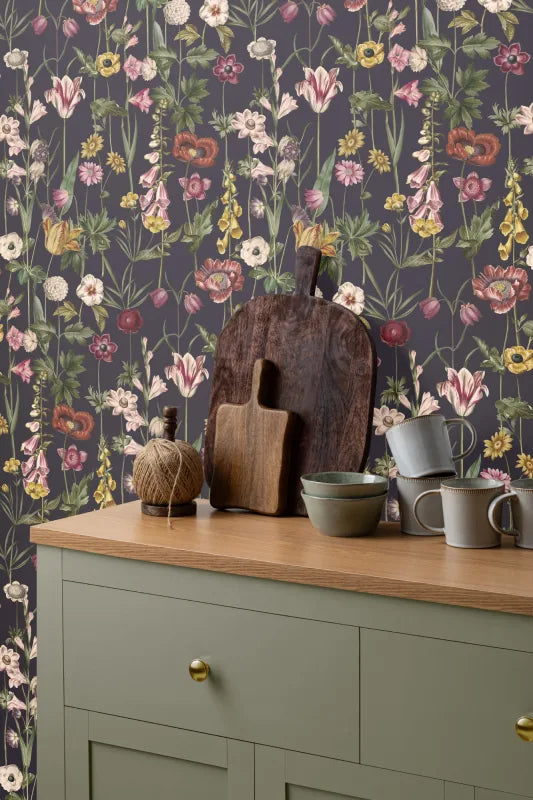 Posie Beige Wallpaper by Hovia