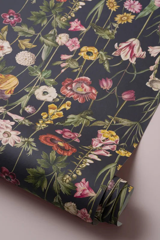 Posie Beige Wallpaper by Hovia