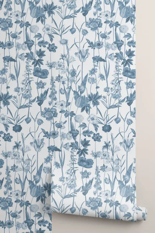 Posie Beige Wallpaper by Hovia