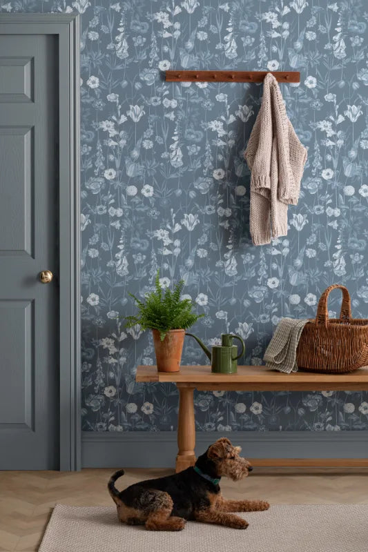 Posie Beige Wallpaper by Hovia