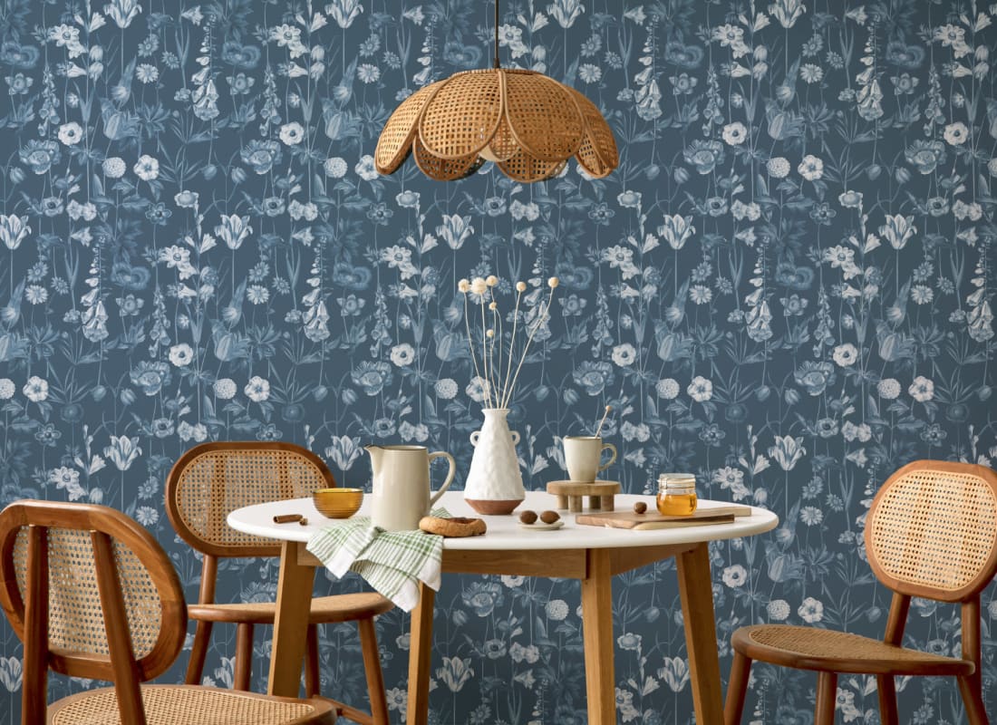 Posie Beige Wallpaper by Hovia