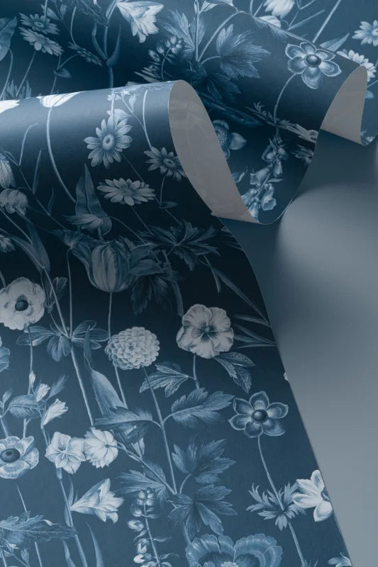 Posie Beige Wallpaper by Hovia