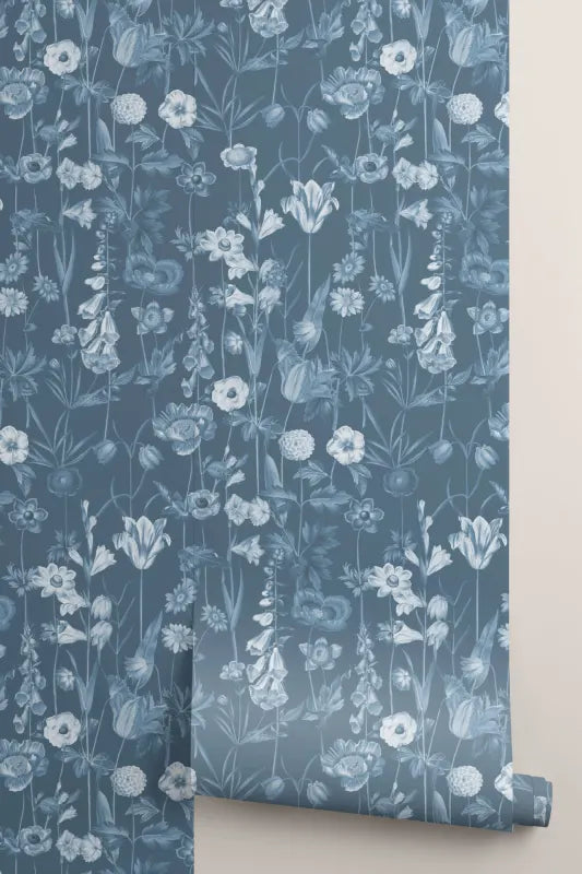 Posie Beige Wallpaper by Hovia