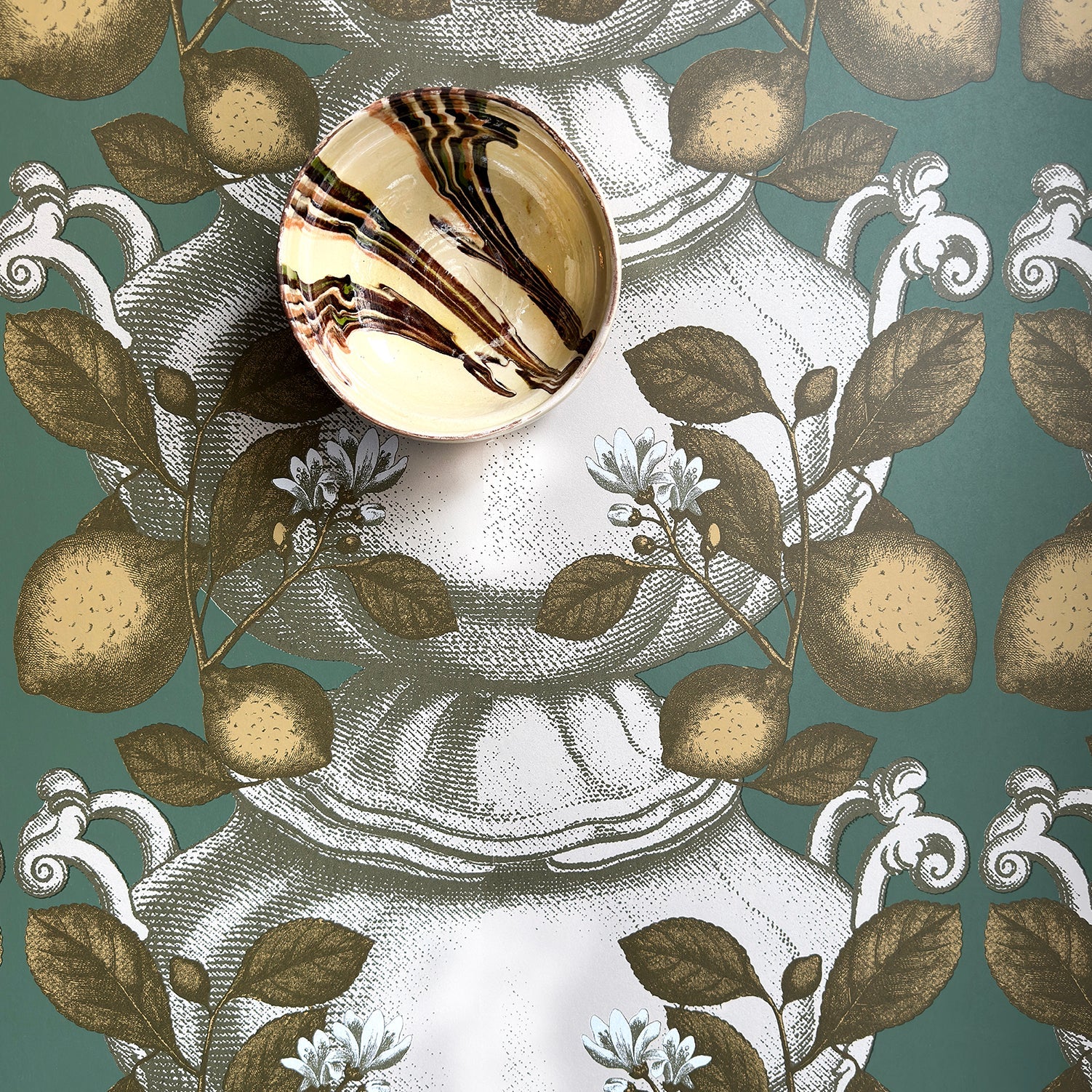 Limoncello wallpaper by Studio Lisa Bengtsson