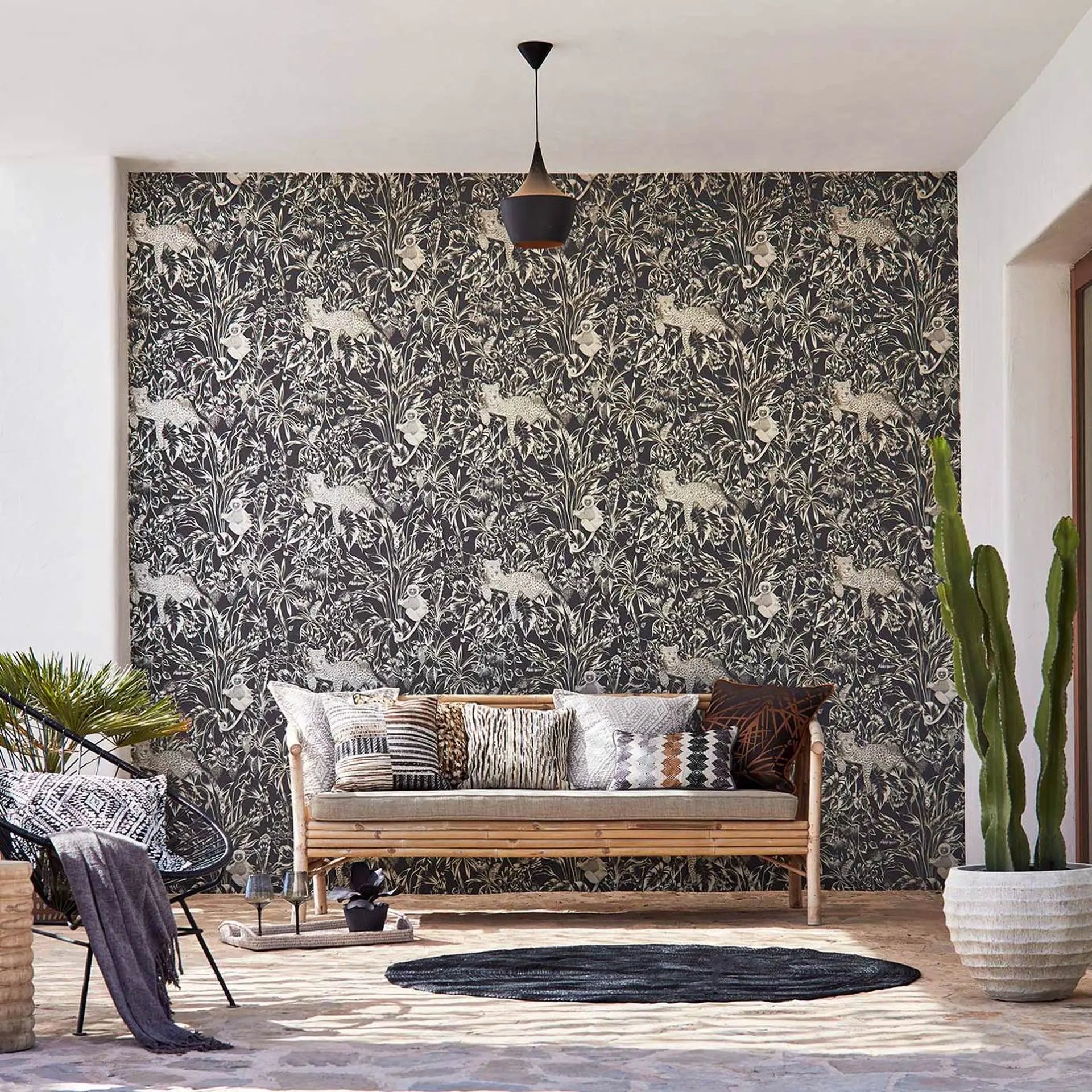 Lengau Wallpaper by Harlequin