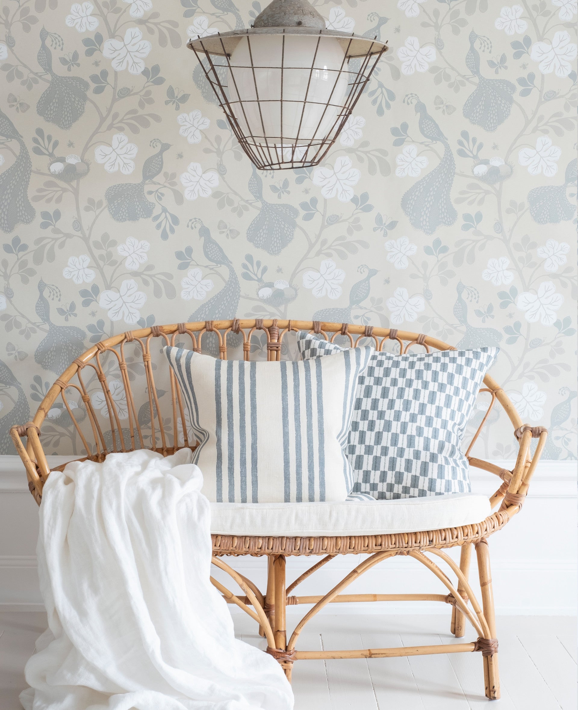 Night Birds Wallpaper by Littlephant