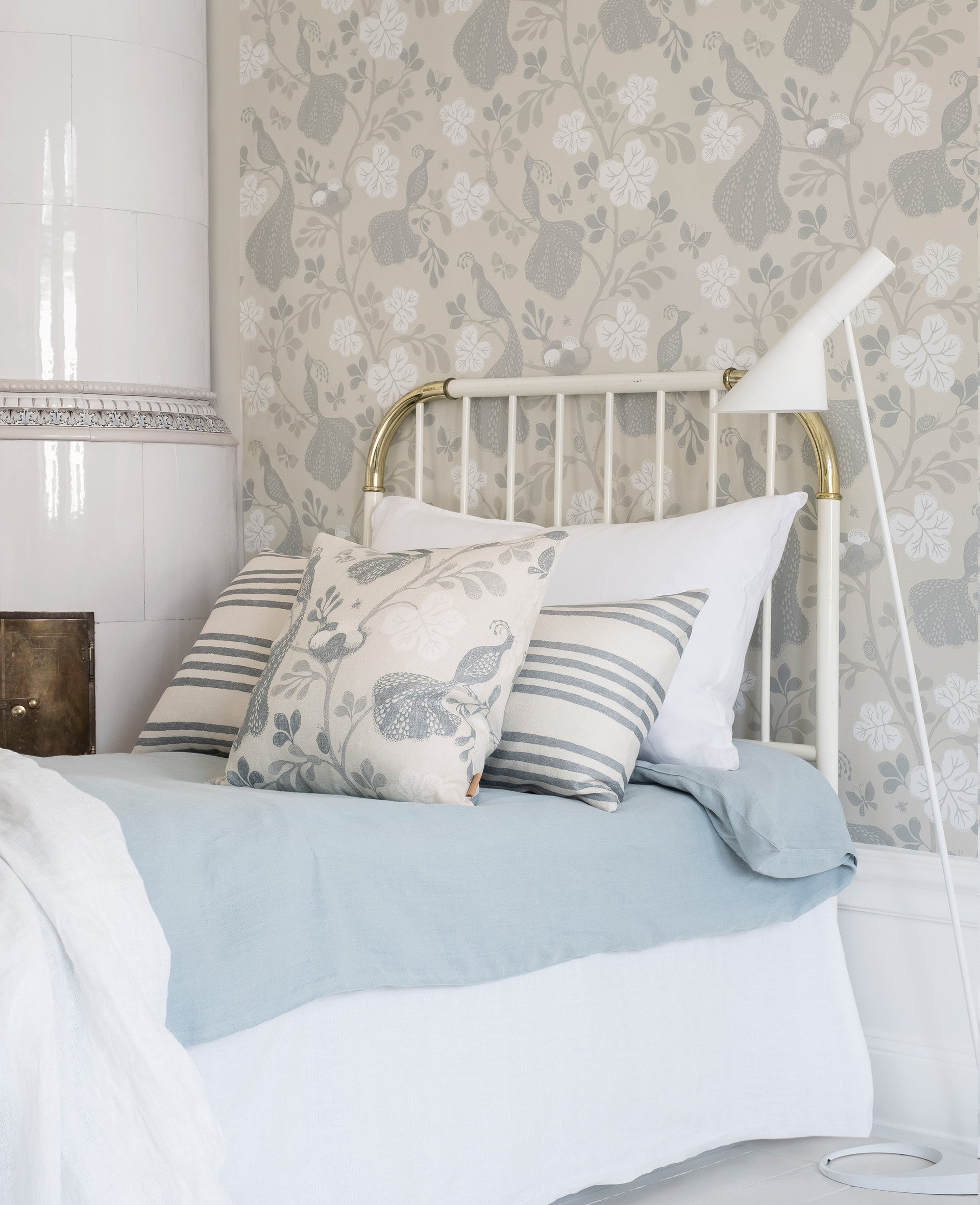 Night Birds Wallpaper by Littlephant