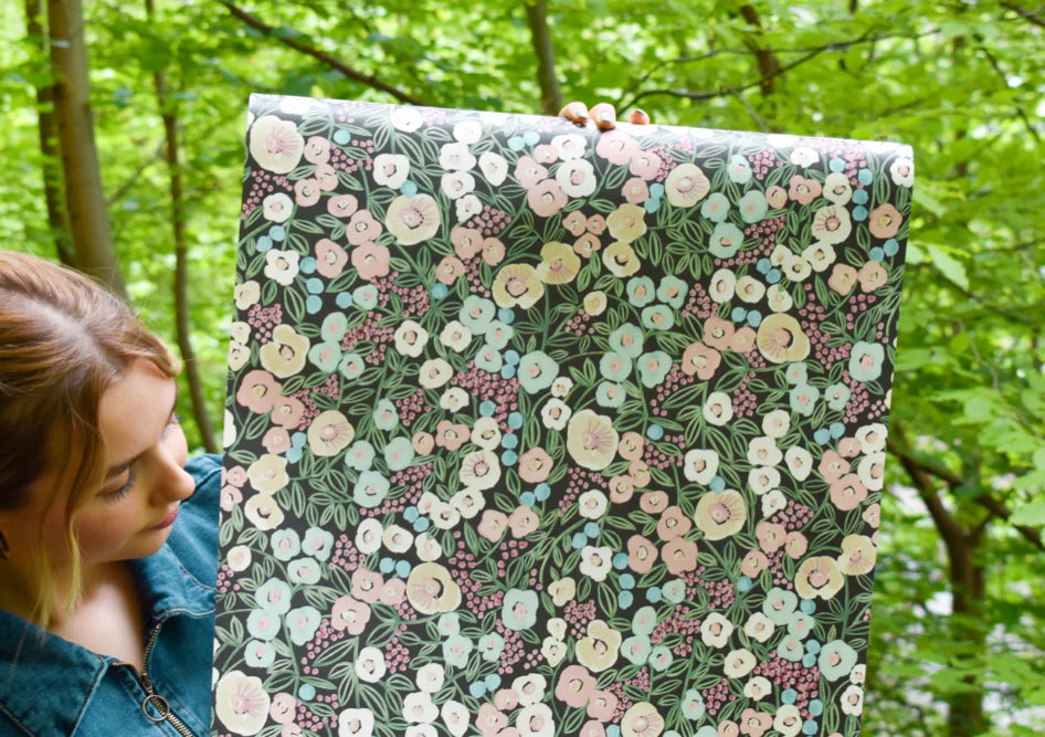 Flora Ditsy wallpaper by Ohpopsi