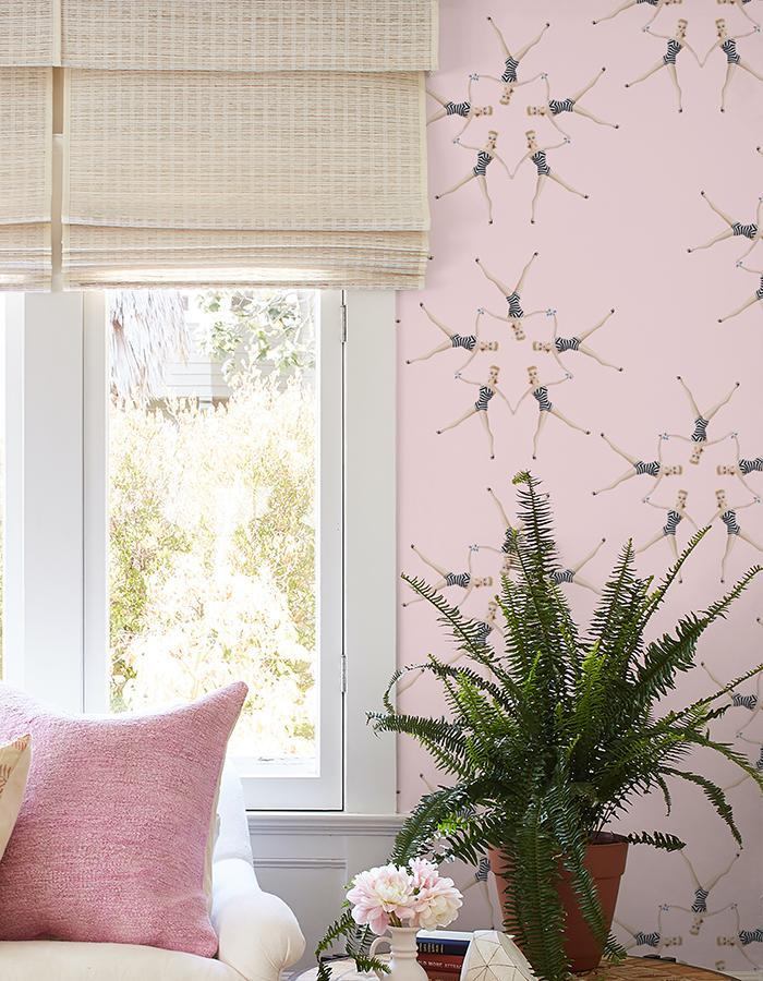 Synchronised Vintage Barbie Wallpaper