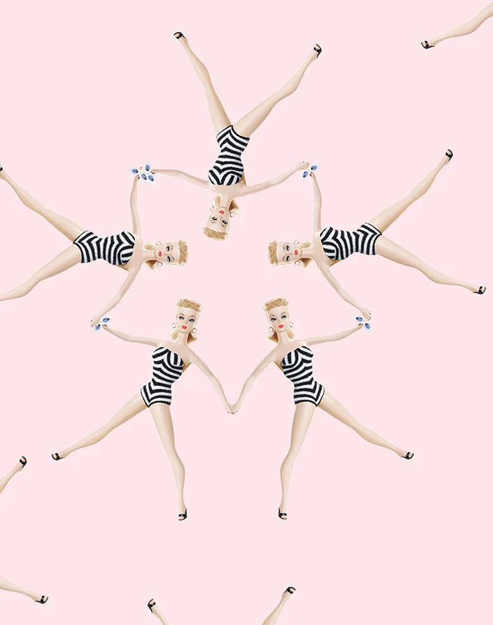 Synchronised Vintage Barbie Wallpaper