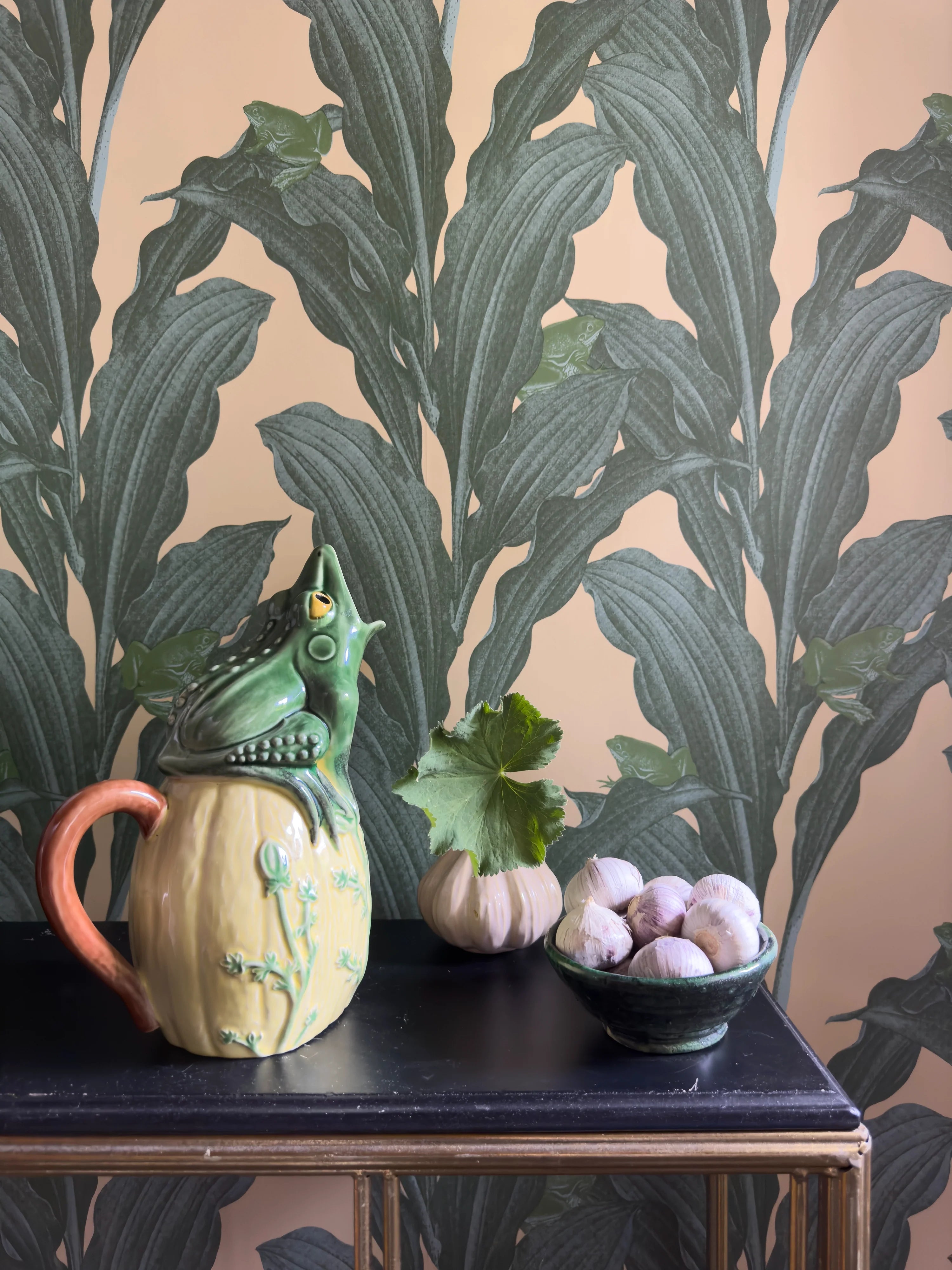 Kool Kermit wallpaper by Studio Lisa Bengtsson