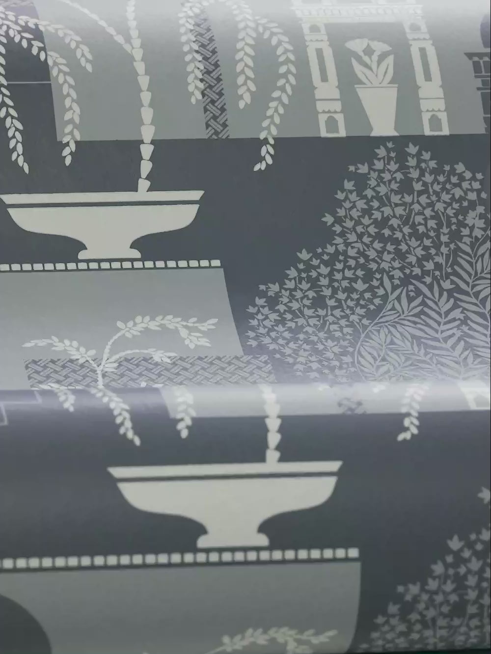 Mimi Wallpaper by BoråsTapeter